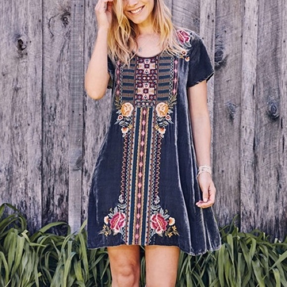 Johnny Was Dresses & Skirts - Johnny Was Cherelle Embroidery Velvet Dress S